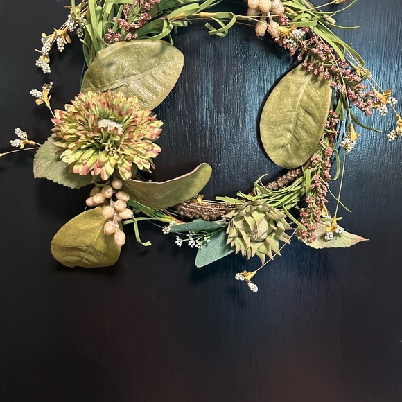 Handcrafted Faux Floral Zinnia Wreath 12 inches Fall Spring Floral Decor New - Picture 5 of 7